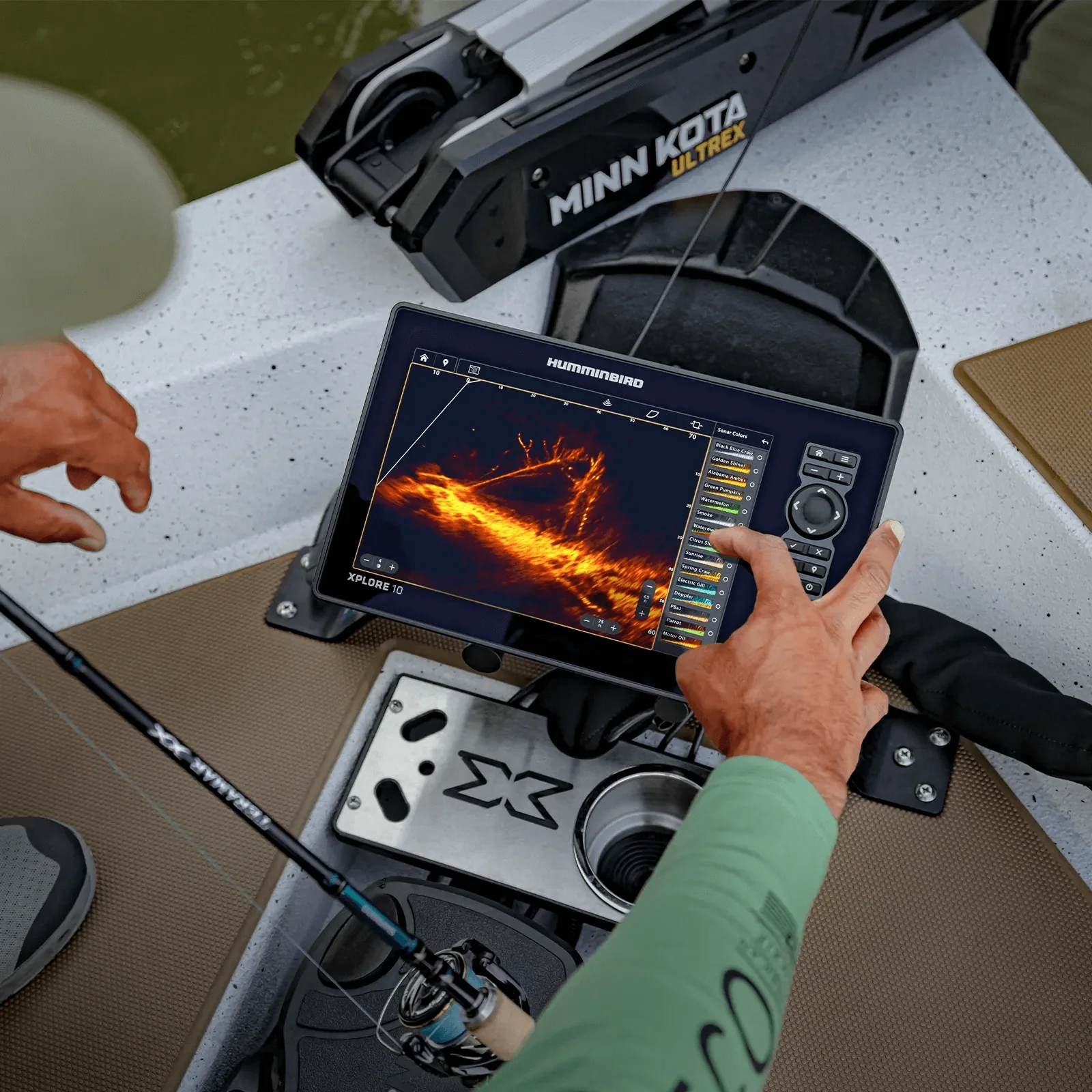 HUMMINBIRD MEGA LIVE 2 FORWARD-FACING SONAR - Image 6